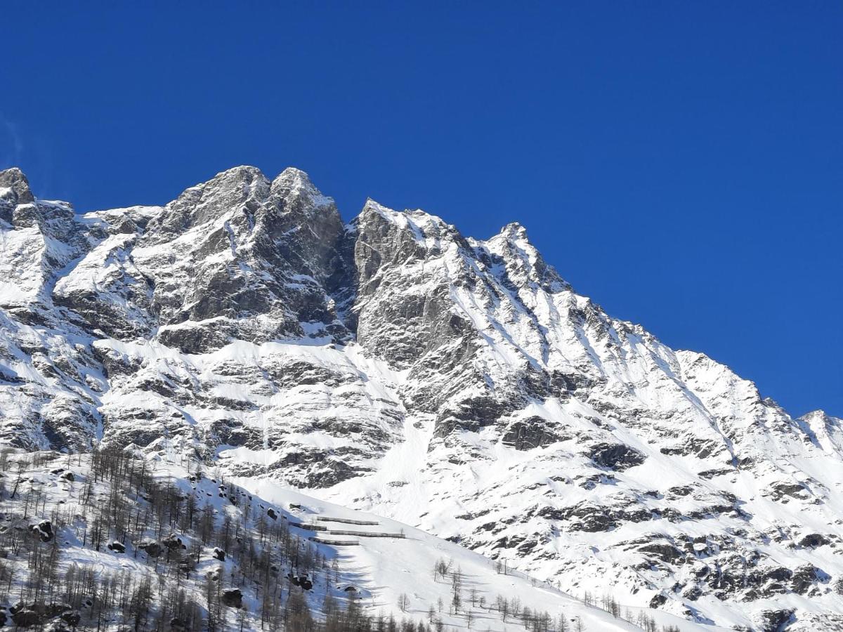 Appartamento Moderno Sulle Piste Брей-Червиния Экстерьер фото